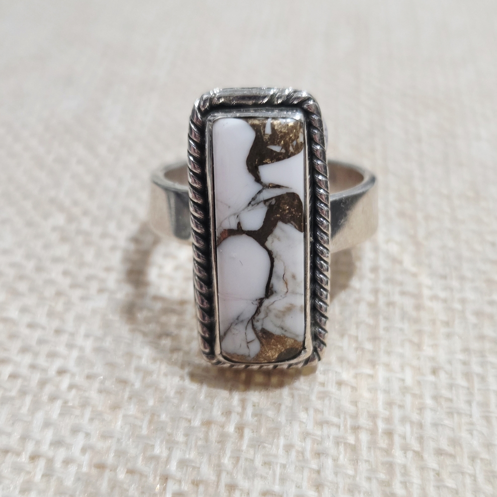 Elegant Silver and White/Pink Turquoise Stone Ring